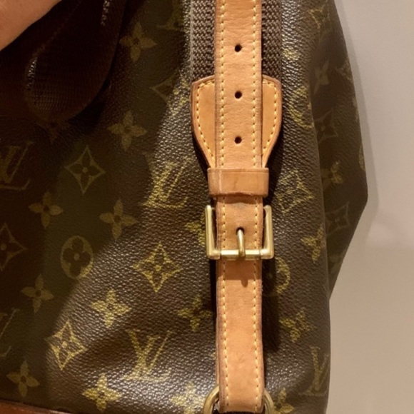 Authentic Louis Vuitton GM Montsouris Backpack. - Picture 8 of 11